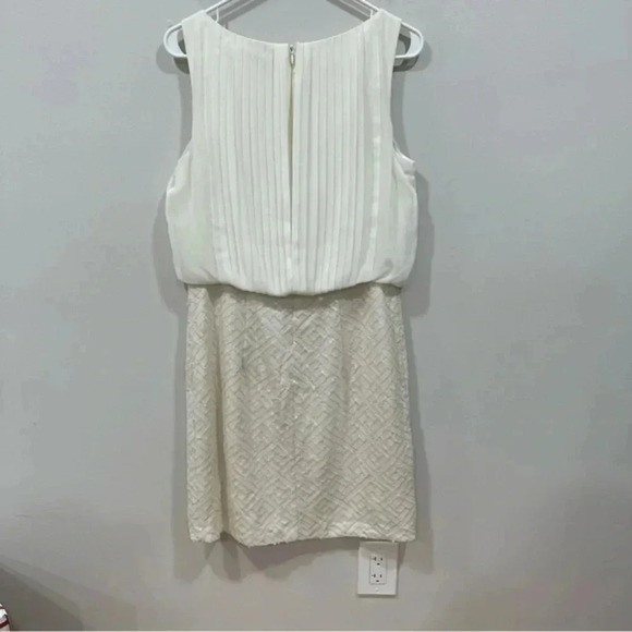 Vince Camuto Cream Sleeveless Cocktail
Dress Pleated Top and Sequin Skirt 8 - Picture 4 of 12